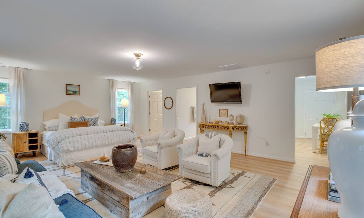 Cave Spring Apartment | Idyllic Cave Spring Studio w/Patio & Fire Pit!