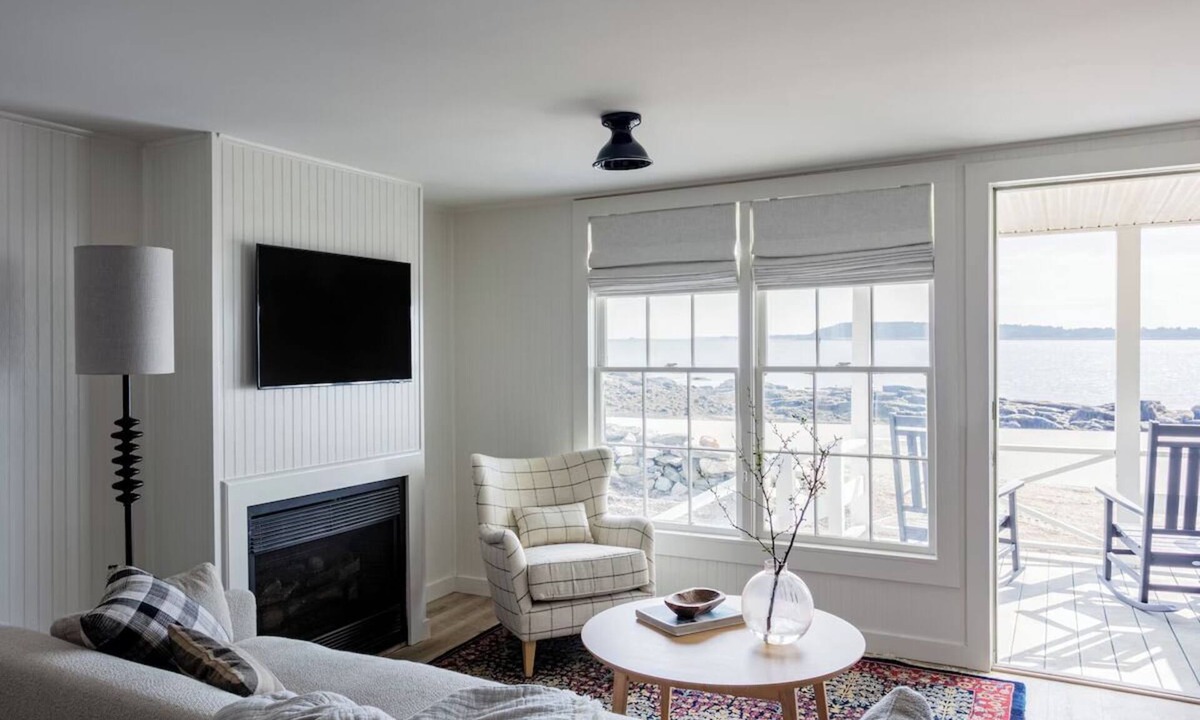 Ocean Point Hotel | Idyllic Room Perfect for Watching Sunsets and Exploring Maine’s Coastline