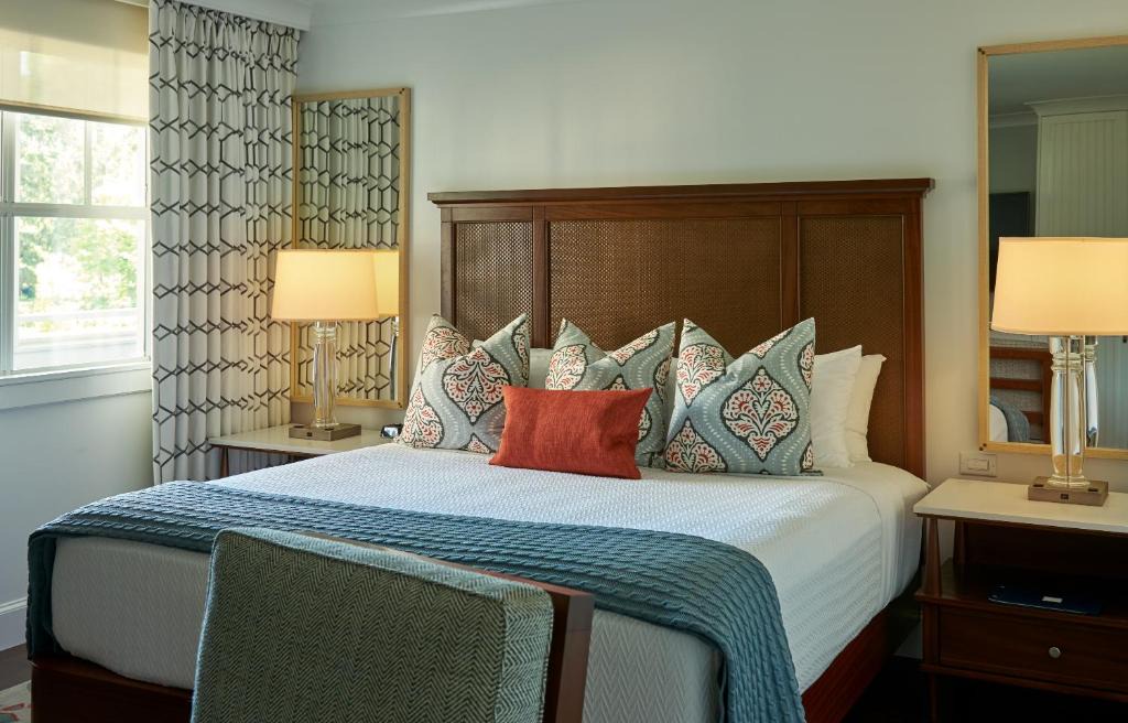 Cape Elizabeth Hotel | Inn By the Sea