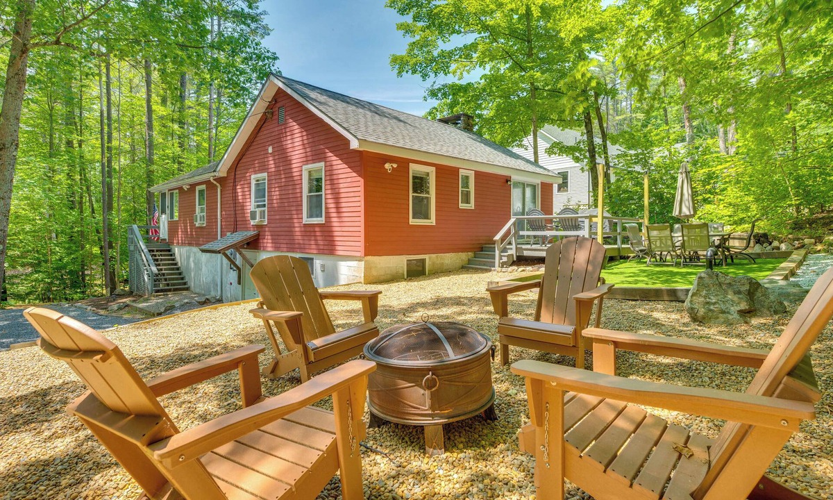 Alton House | Inviting Alton Bay Home Near Lake Winnipesaukee!