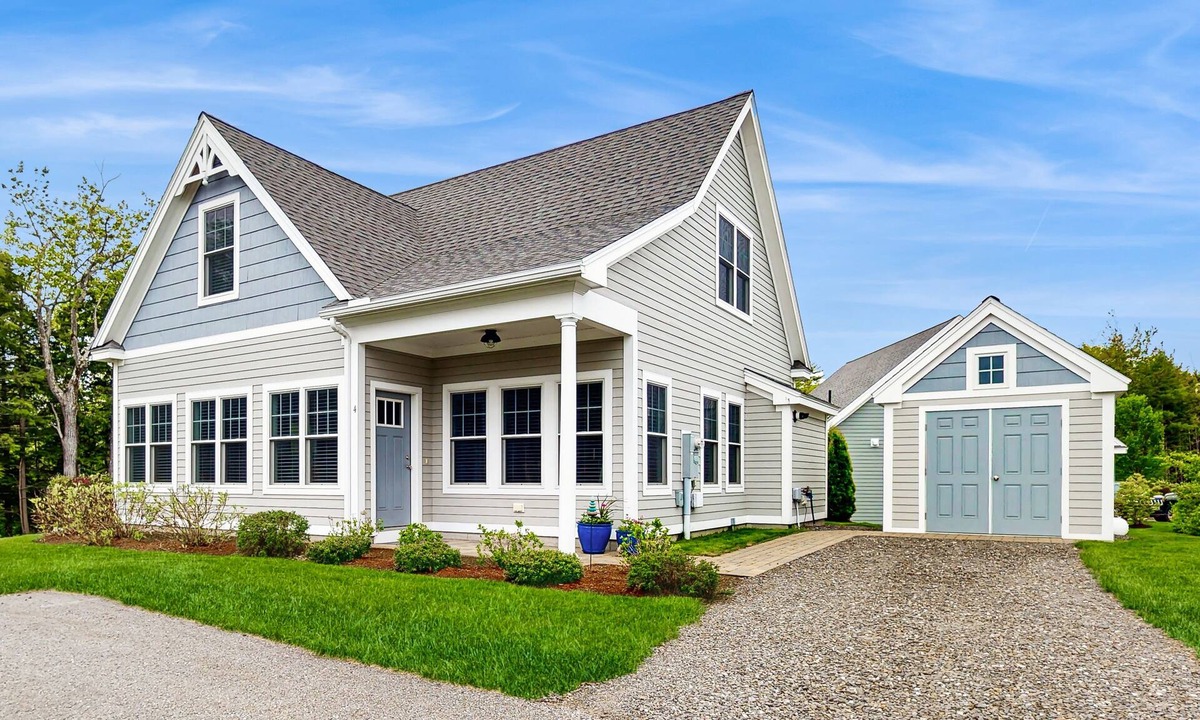 Arundel Cottage | Inviting getaway w/ AC, heated pool, hiking trails, gym & nearby beaches