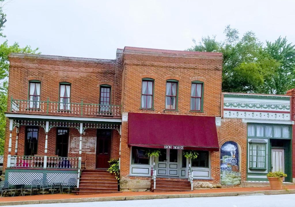 Blackwater Hotel | Iron Horse Hotel