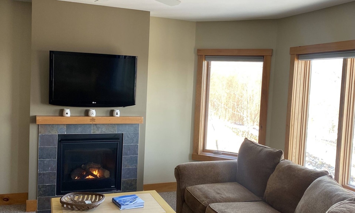North Troy Condo | Jay Peak ski on-ski-off condo in the newest buildings directly on the mountain.