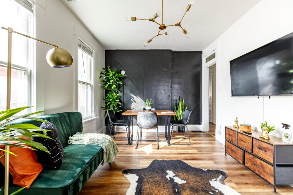 German Village House | Jungle House Historic Lofts - Columbus Downtown Free Parking