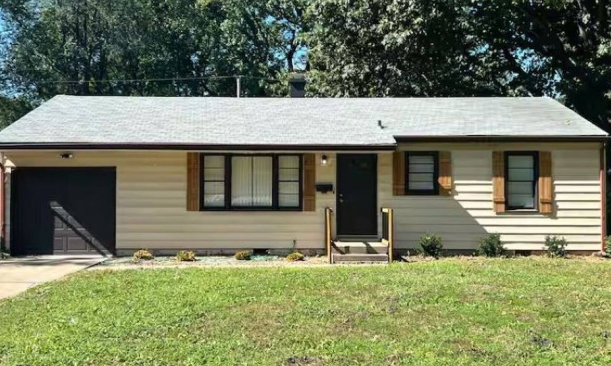 Raytown House | KC Family Retreat Modern, Safe & Spacious Minutes to Arrowhead & Downtown