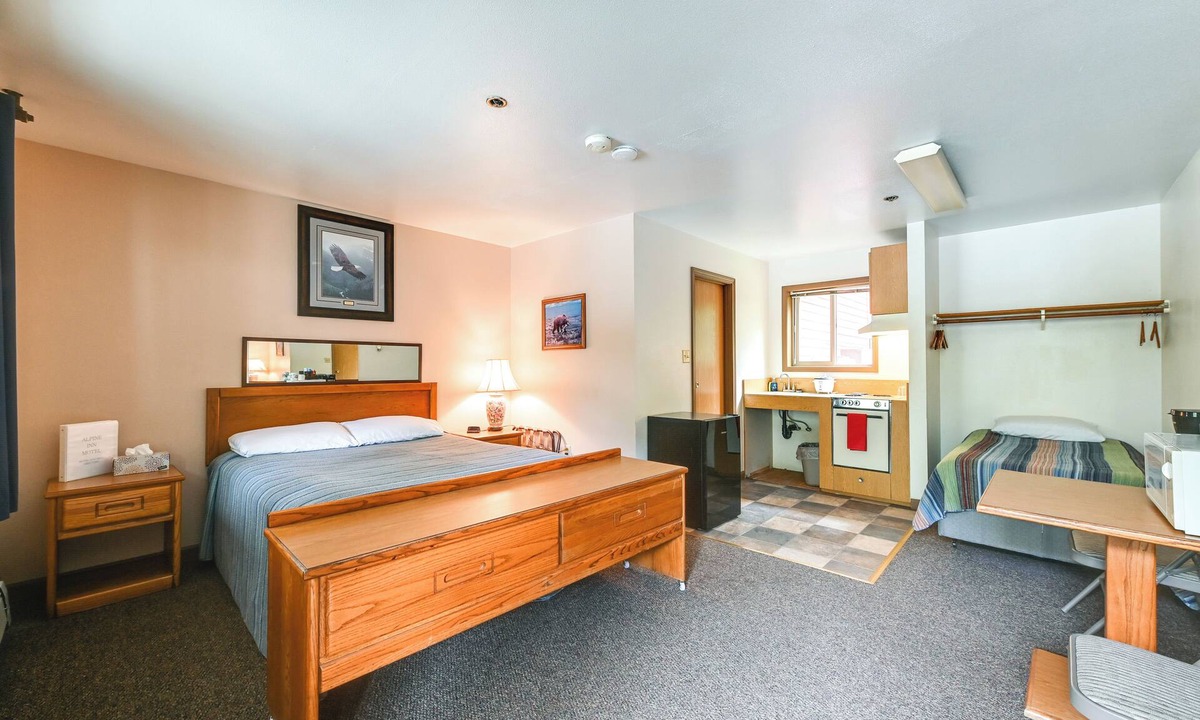 Cooper Landing Apartment | Kenai River Access & Mtn Views! Angler's Base Camp