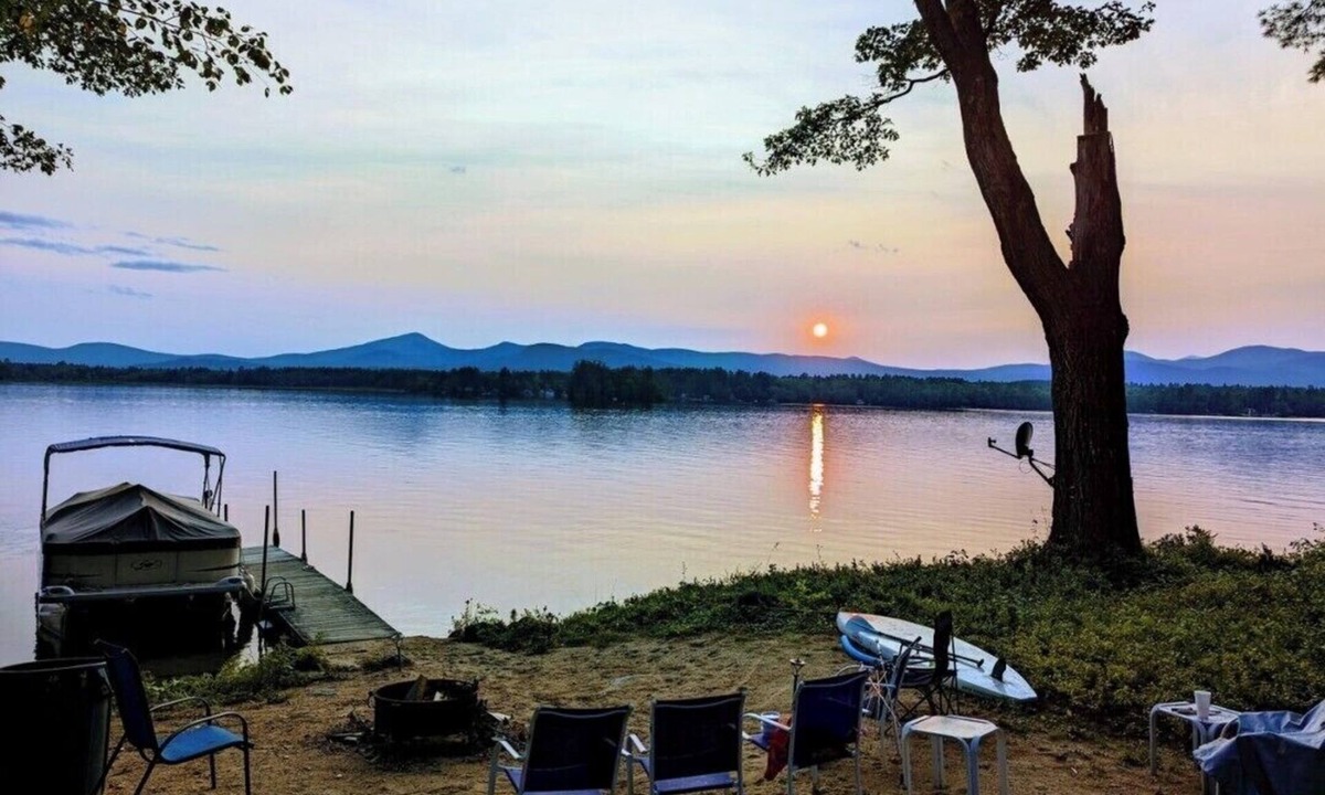 Center Lovell House | Kezar Lakefront Home: 2 Boat Dock & Hot Tub
