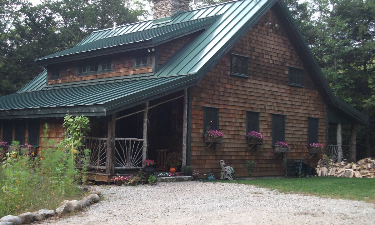 Eaton Cabin | King Pine Ski and Purity Spring Resorts (1) mile South. N.Conway 15 mins. North