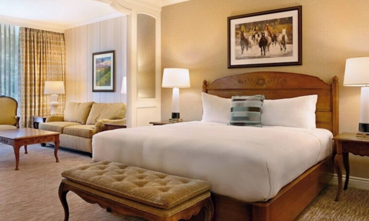Cheyenne Hotel | King Pool | Little America | Poolside Days, Golf Access, Resort Calm | 2 Units