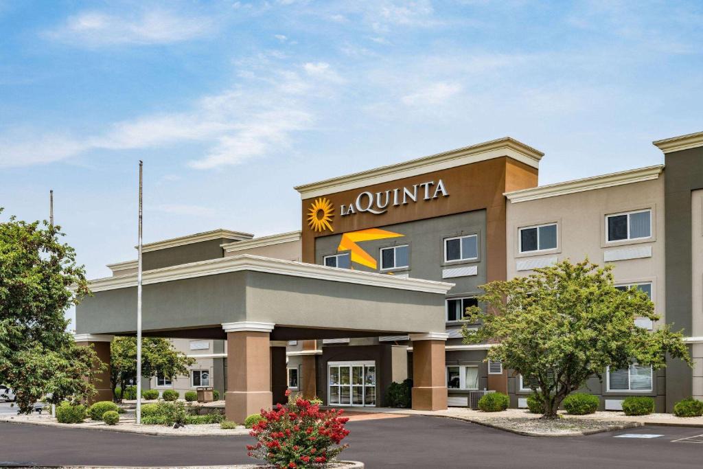 Evansville Hotel | La Quinta by Wyndham Evansville
