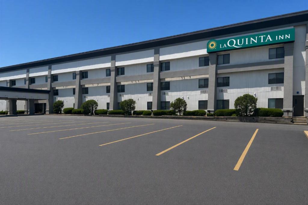 Auburn Hotel | La Quinta Inn by Wyndham Auburn Worcester