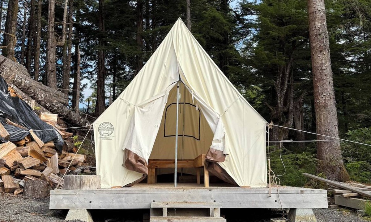 Hollis RV Rental | Lake Elizabeth Retreat - car rental available!