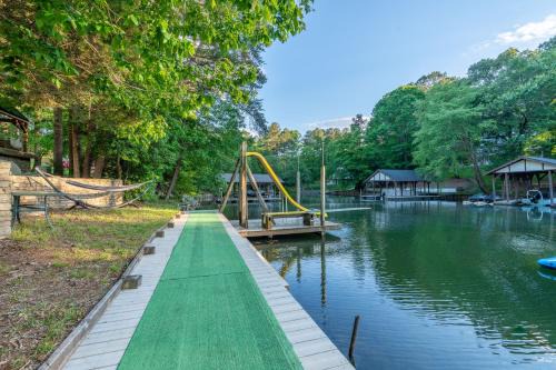 Hickory Bed & Breakfast | Lake Front Bed & Breakfast