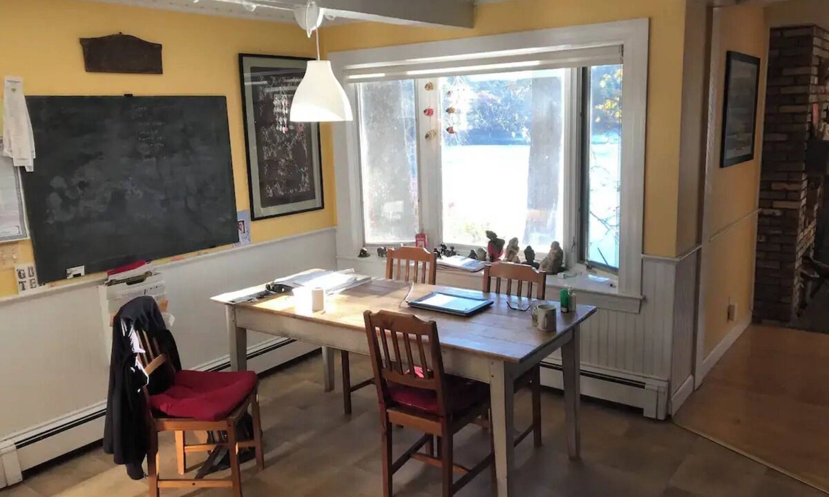Plymouth House | Lake House - Charming 3-bedroom in Plymouth, MA