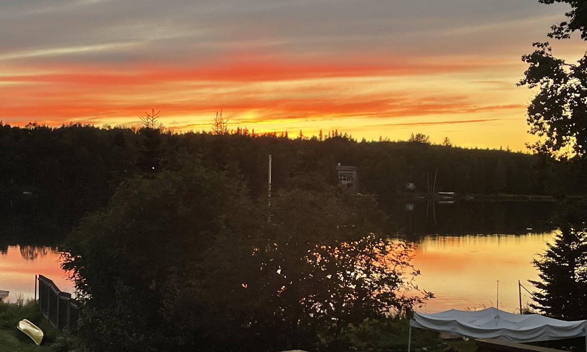 Sand Lake Apartment | Lake view 2 bedroom with kitchen and balcony