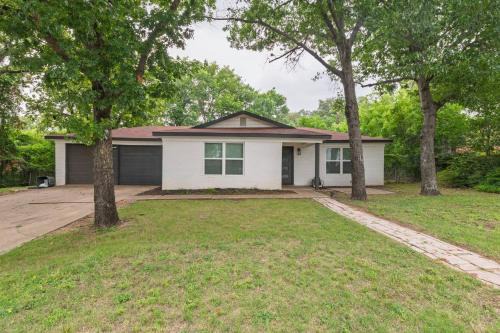 Lake Worth House | Lake Worth Home for 8 - Your World Cup Fan Base