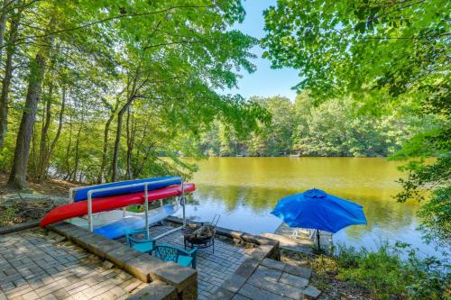 Chesapeake Ranch Estates-Drum Point House | Lakefront Cabin near Solomons Island w/Hot Tub
