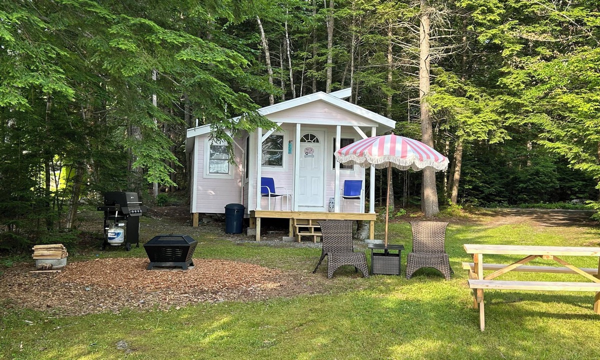North Penobscot Cottage | Lakefront Cottage minutes to downtown and Baxter State Park