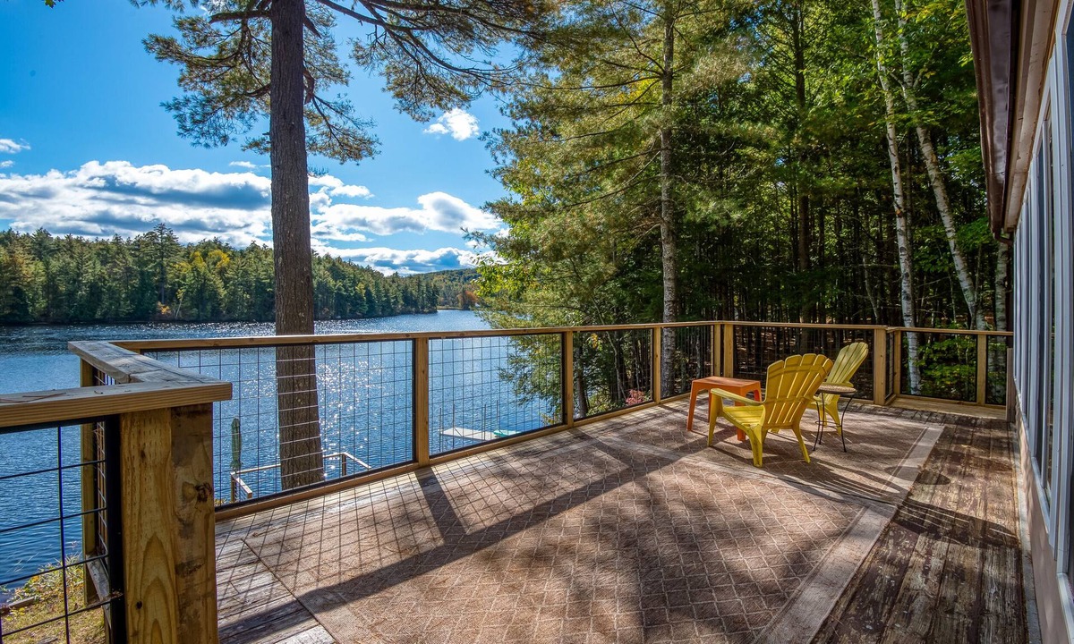West Newfield Cottage | Lakefront Cottage with Private Dock and Kayaks. Dog-Friendly