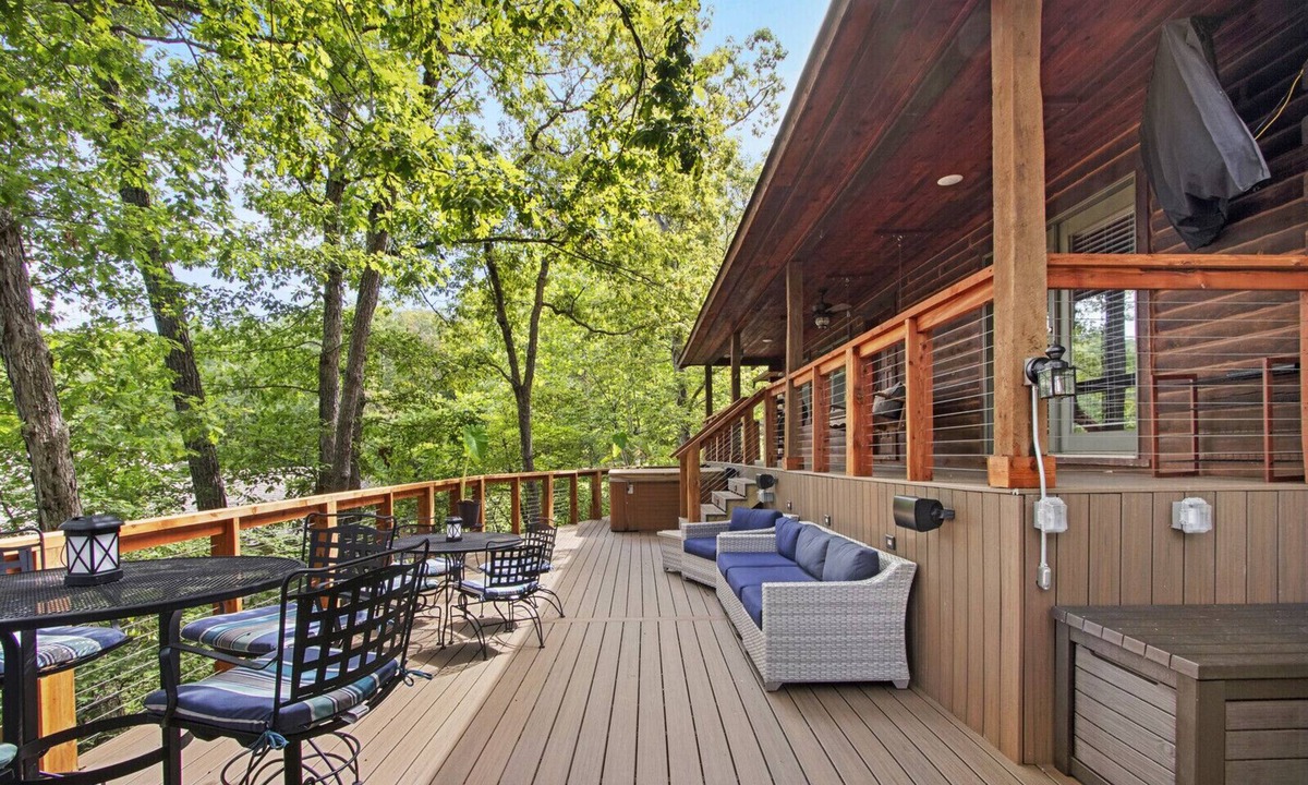 Rogers Cabin | Lakefront Cozy Cabin w/hot tub