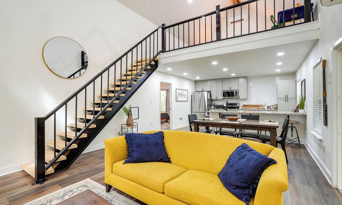 Lone Star Cottage | Lakefront Texas Abode w/Kayaks, Fire Pit & Patio!
