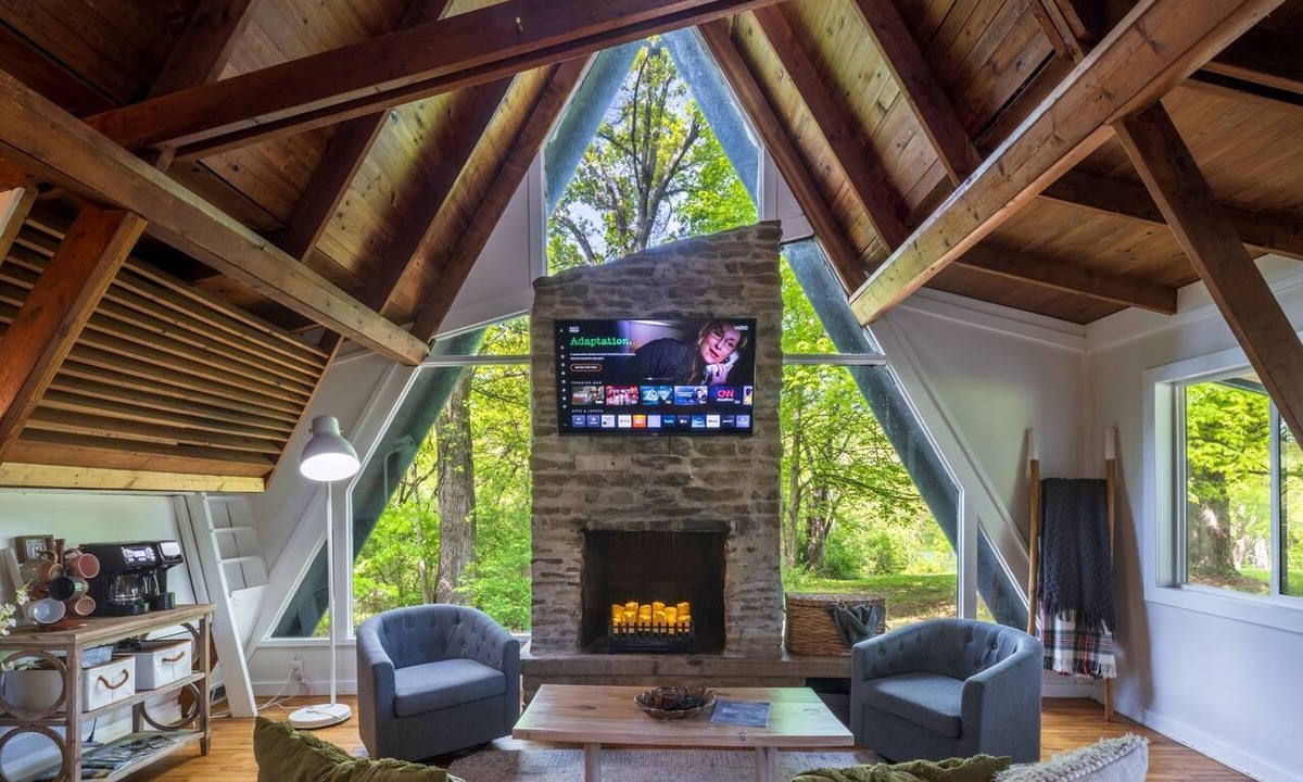 Rockbridge House | Lakefront with Lake Access Hot Tub Firepit Pets