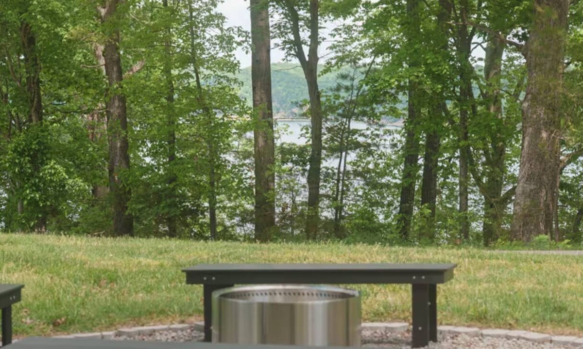 Cane Valley House | Lakeview Legacy~Holmes Bend Marina~Walk to Lake