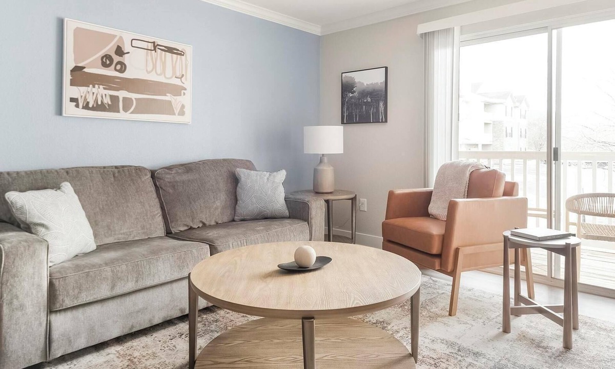 Eureka Apartment | Landing | Amazing 2BD, Pool, Gym