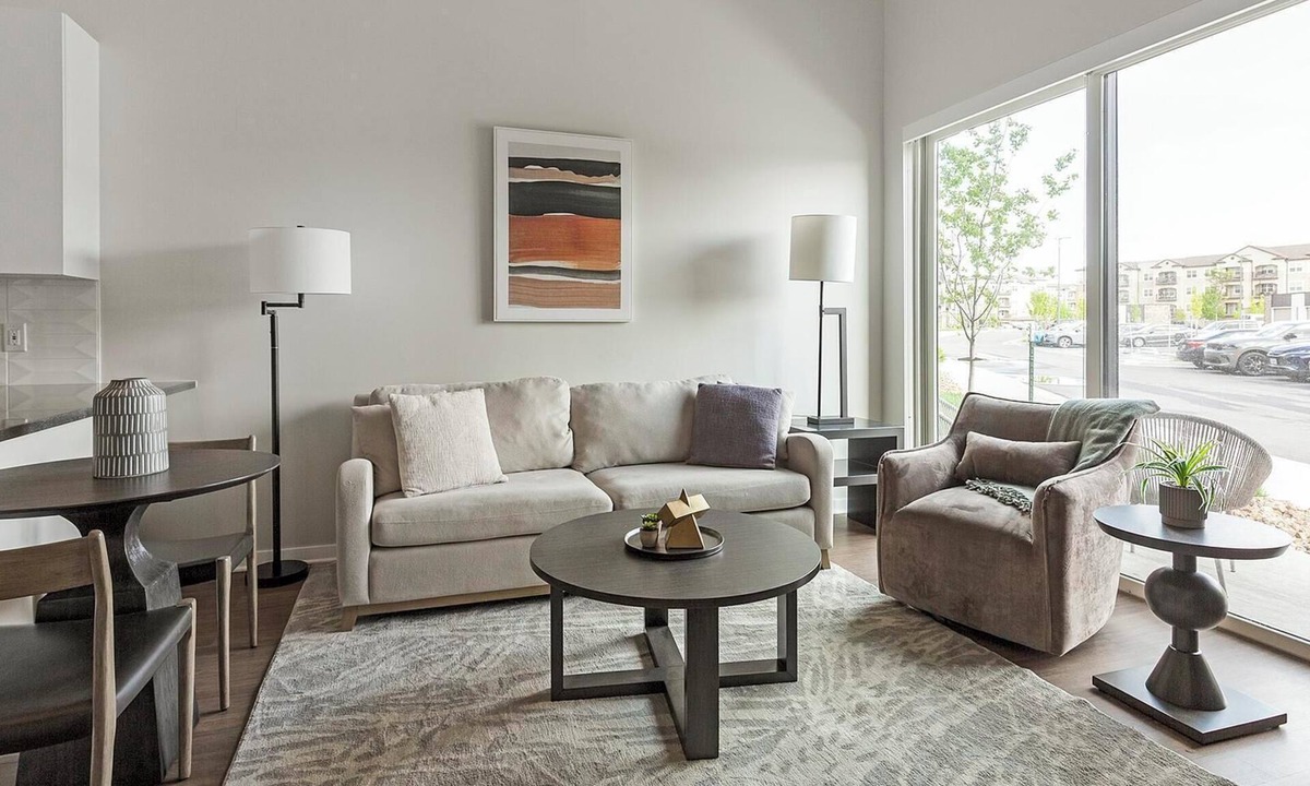 North Kansas City Apartment | Landing | Chic 1BD, Yoga Studio, Courtyard