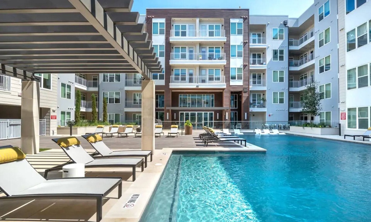 Fort Worth Cultural District Apartment | Landing | Modern 2BD, Gym, Game Room