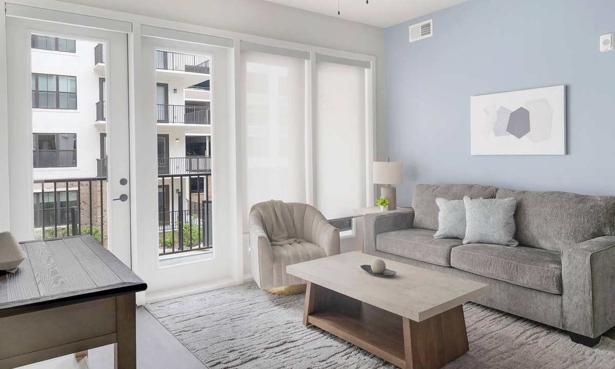 Franklin Apartment | Landing | Modern 2BD in Cool Springs