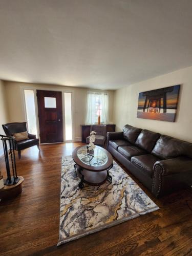 Primos Secane Apartment | Lansdowne Gem