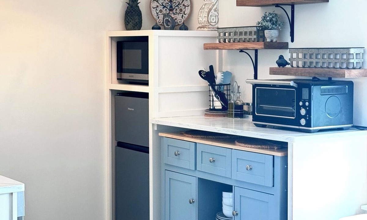 Greenland Apartment | Large, beautiful studio on bucolic Great Bay, 4mi to charming vibrant Portsmouth