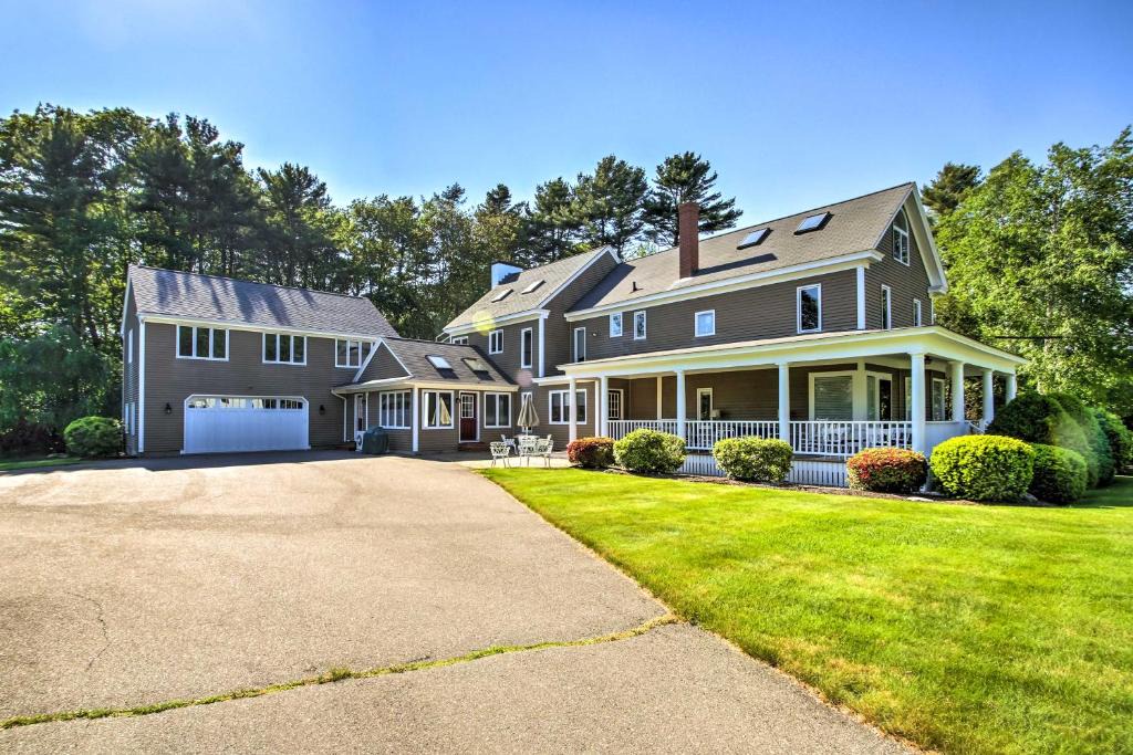 Kennebunk House | Large Kennebunk Home, Walk to Beach < 2 Mi to Town
