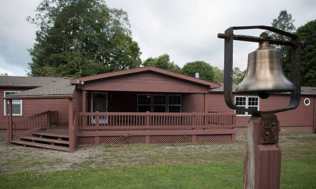 Markleton Cabin | Laurel Hill Lodge: Secluded Getaway in the Laurel Highlands