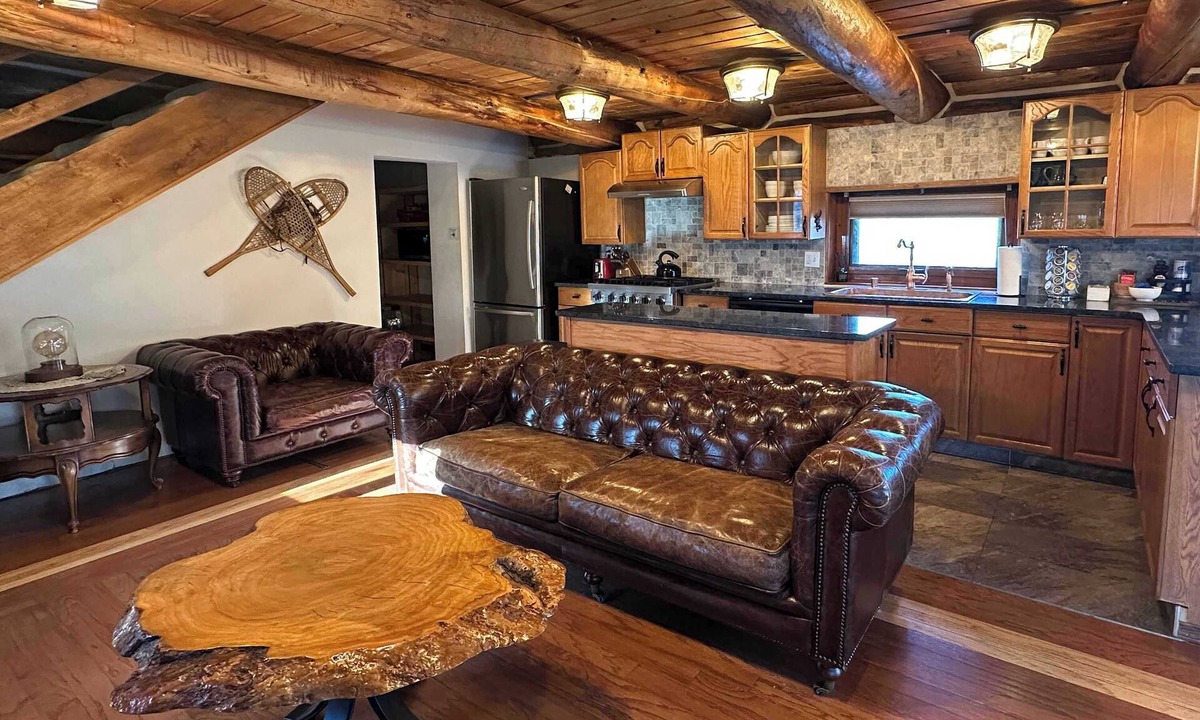 Talkeetna Cabin | Lazy Bear Retreat at Talkeetna Lodge