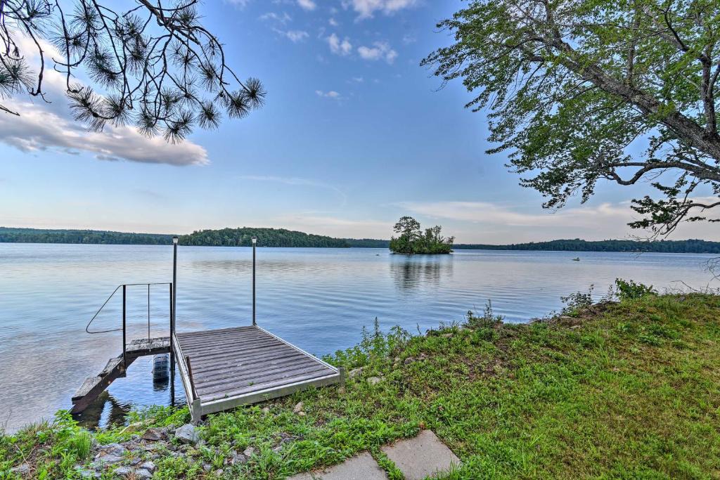 Winthrop House | Life on the Lake with Private Dock & Fire Pit!