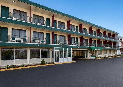 Chambersburg Hotel | Lincoln Way Inn