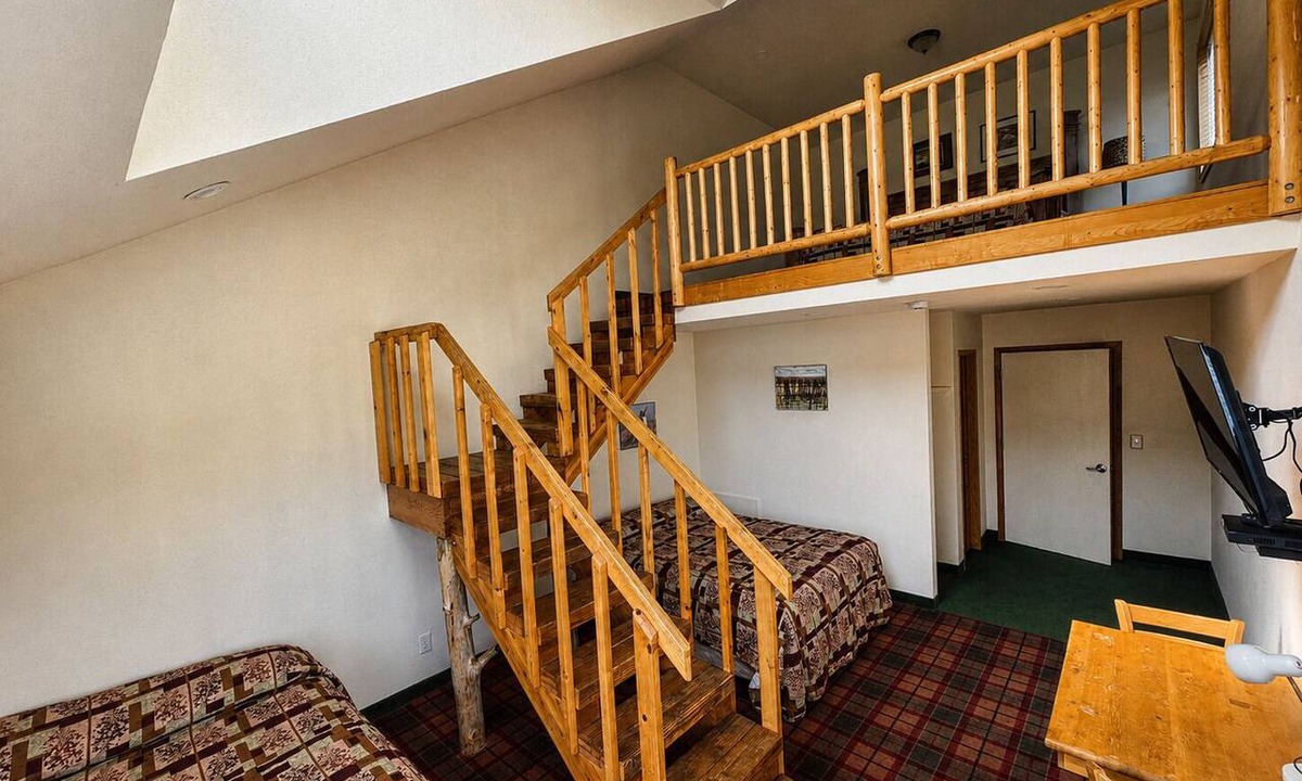 Mammoth Creek Apartment | Loft Suite With Scenic Mountain Side Views