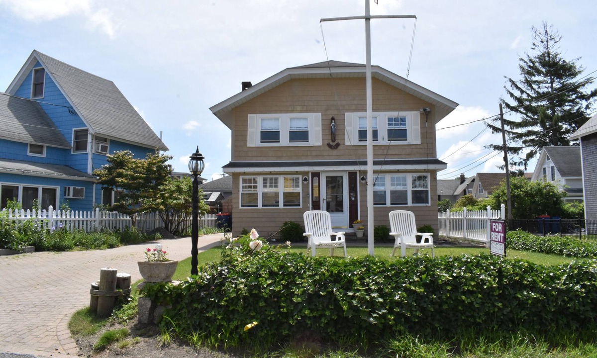 Onset House | Lotti's Landing - Seaside Beach House - Onset, MA