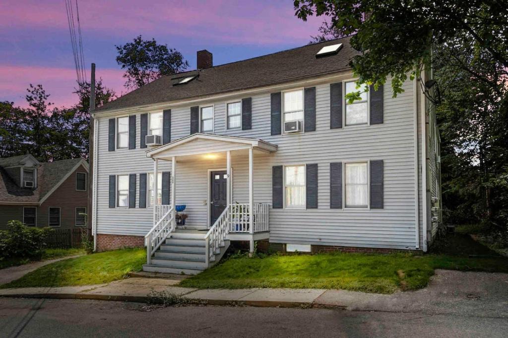 Amesbury Apartment | Lovely Downtown Oasis Near Hospitals, Colleges, and Beaches
