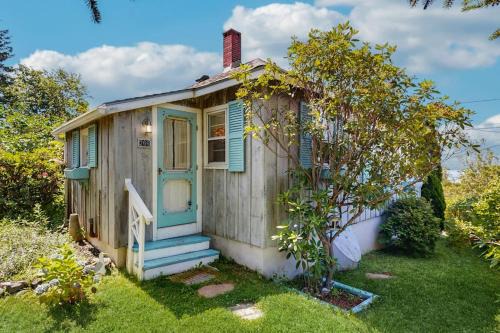 Spruce Head House | Lovely home with harbor views, gas grill, streaming, W/D, & gourmet range