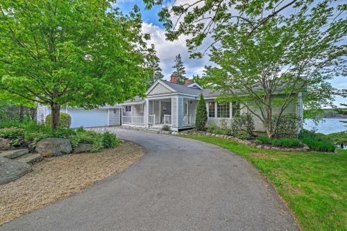 Owls Head House | Lovely Waterfront Owls Head Home w/Own Beach