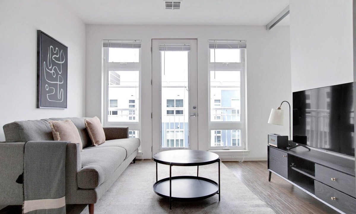 Assembly Square Apartment | Luxe 2B w/W/D, Gym, Rooftop. Steps from T stop by Blueground
