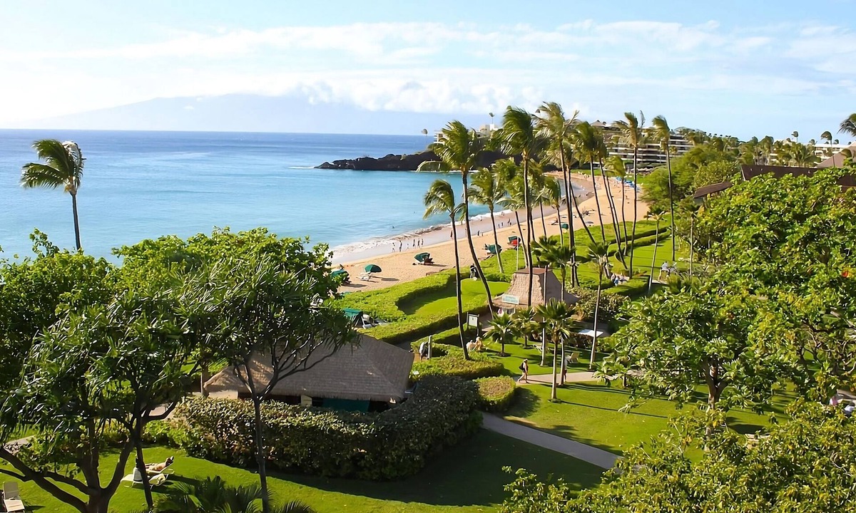 Kaanapali Hotel | Luxurious Resort in The Heart of Maui! 3 Units, Steps to Honokowai Beach Park