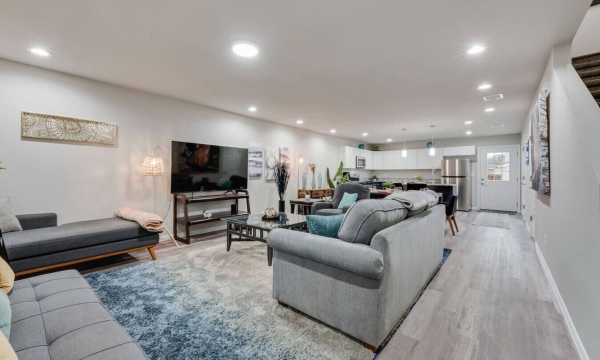 Fort Worth House | Luxurious River Home near Lockheed/FW Stockyards
