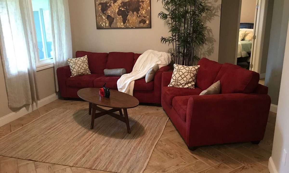 Northeast Yonkers Apartment | Luxury 2bdr garden apartment, beautiful modern decor, minutes from NYC