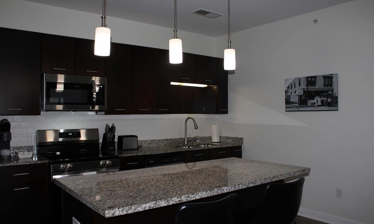Grandview Heights Apartment | Luxury 2BR with Pool Access