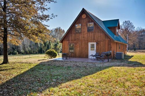 Garland House | Luxury Cabin w/Pond, Working Ranch Near Nevada