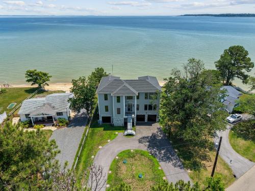 Chesapeake Ranch Estates-Drum Point House | Luxury Chesapeake Bayfront Home w Private Beach